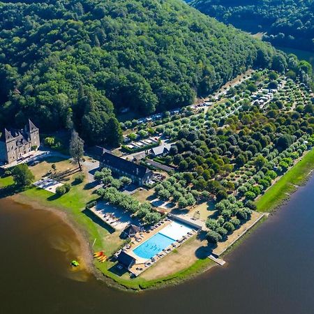 Camping Le Chateau Du Gibanel Saint-Martial-Entraygues 外观 照片