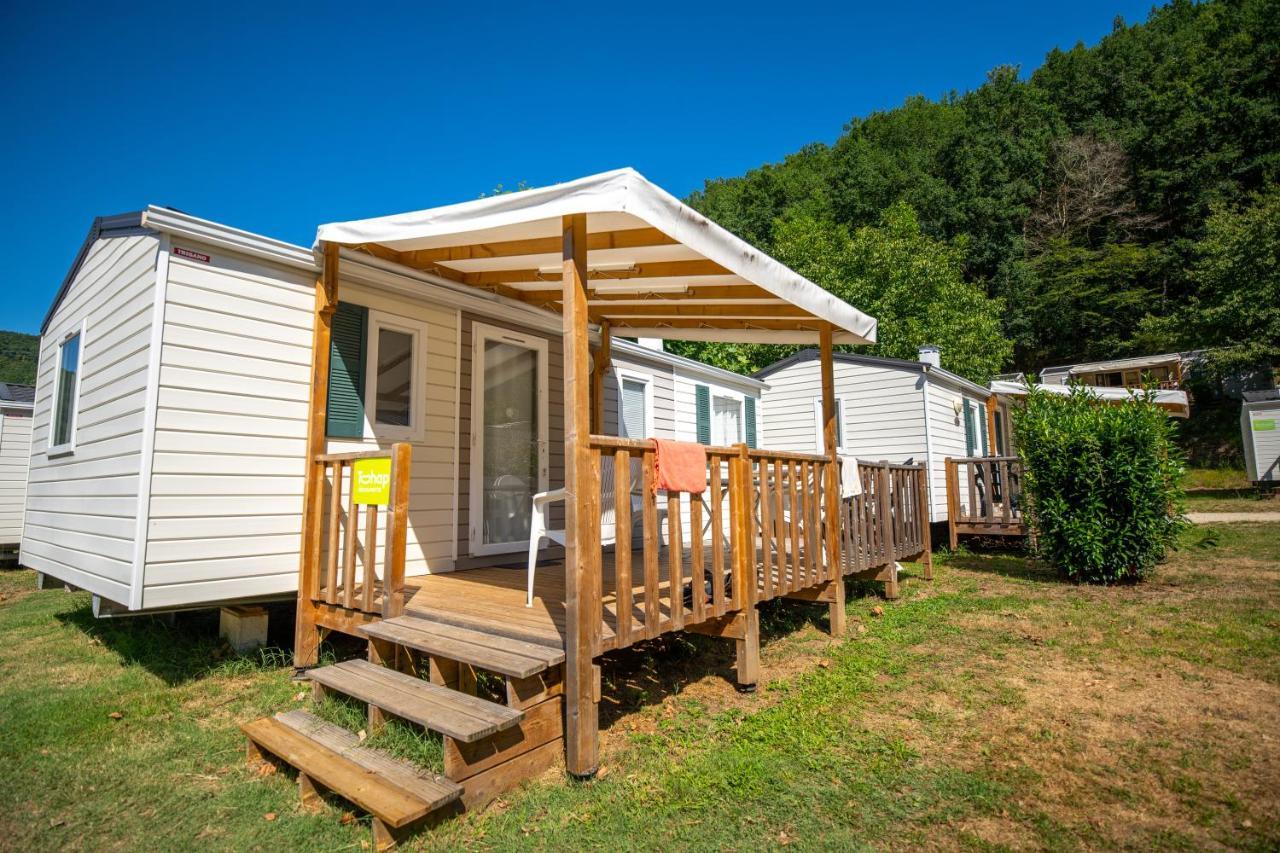 Camping Le Chateau Du Gibanel Saint-Martial-Entraygues 外观 照片