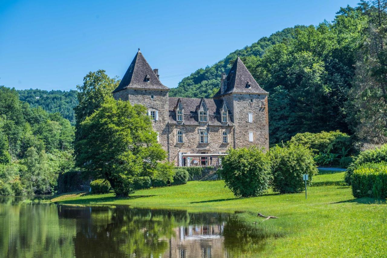 Camping Le Chateau Du Gibanel Saint-Martial-Entraygues 外观 照片