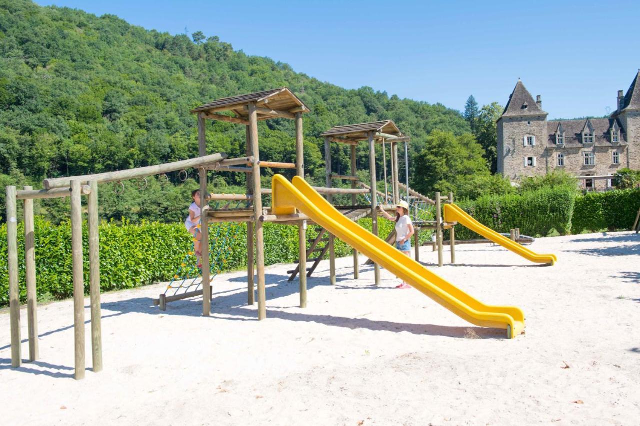 Camping Le Chateau Du Gibanel Saint-Martial-Entraygues 外观 照片