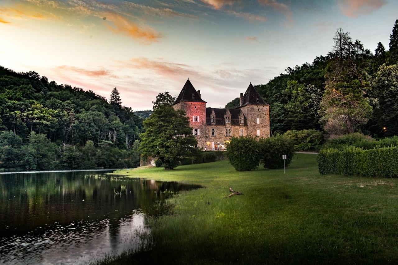 Camping Le Chateau Du Gibanel Saint-Martial-Entraygues 外观 照片