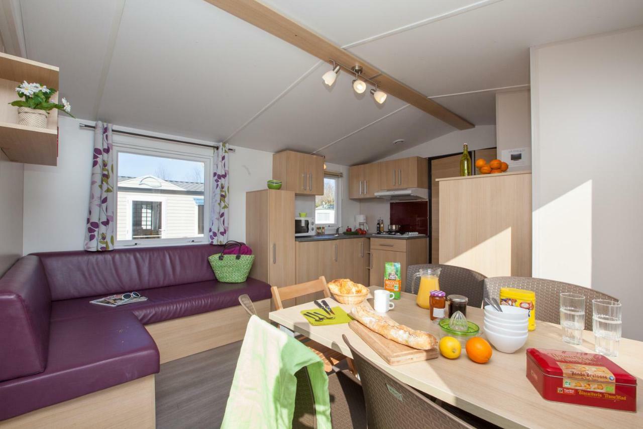 Camping Le Chateau Du Gibanel Saint-Martial-Entraygues 外观 照片